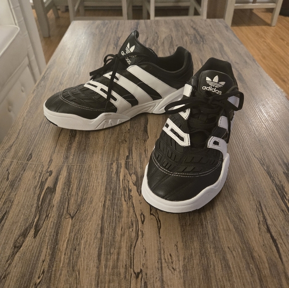 Adidas Unisex Predator - Picture 2 of 11
